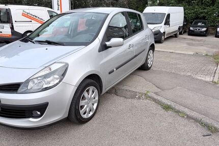 Renault Clio 233.952 km 1.999 &euro; Korb 71404
