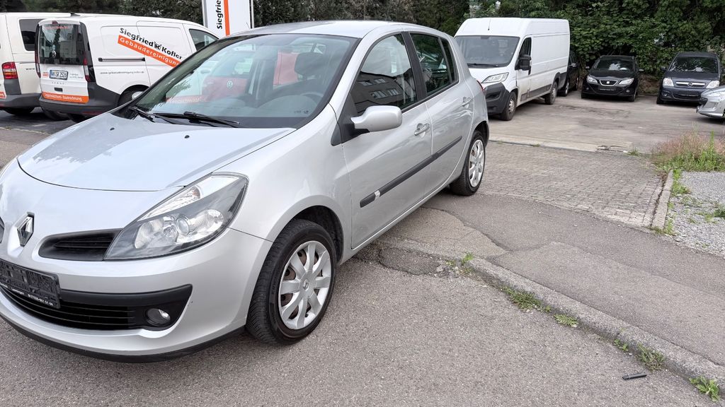 Renault Clio 233.952 km 1.999 &euro; Korb 71404
