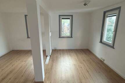 Wohnung zum Mieten in Stuttgart 750 € 96 m² 4 zimmer