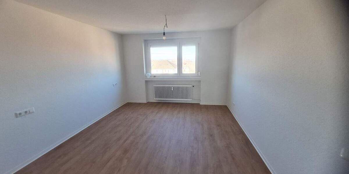 Etagenwohnung Ludwigsburg Eglosheim - 3 Zimmer, 75 m&sup2;, 980&euro; | Angebot:26388374