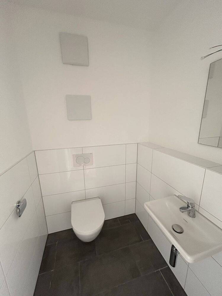 Erstbezug geräumige 4-Zimmer Wohnung
