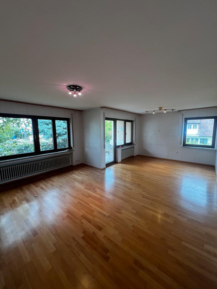TOP-LAGE REIHENENDHAUS, GROßER GARTEN, GARAGE, KÜ, BAD, GÄSTE-WC,