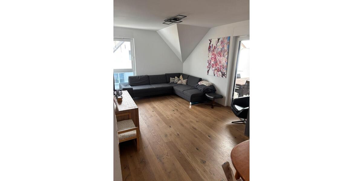 Moderne 4 Zimmer Wohnung mit Balkon, 2 Stellplätze, E-Ladestation 4 zimmer
