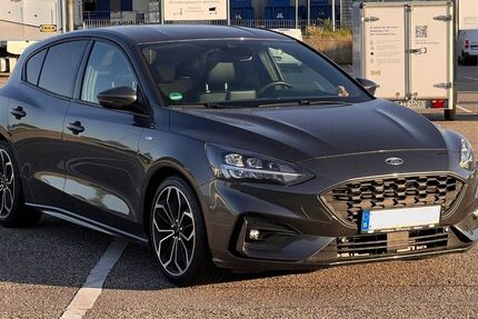 Ford Focus 88.500 km 16.900 € Stuttgart 70372