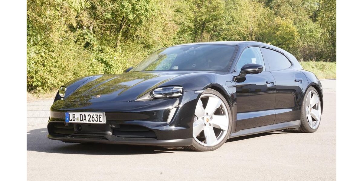 Porsche Taycan 39.000 km 64.000 € Unterensingen 72669