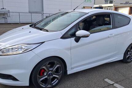 Ford Fiesta 127.290 km 9.800 &euro; Kernen i. r 71394