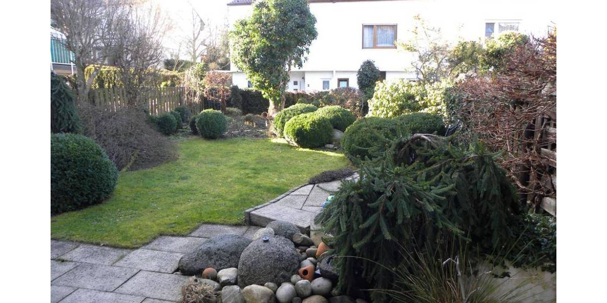 Mehrfamilienhaus, Wohnhaus Böblingen - 4 Zimmer, 143 m&sup2;, 2.750&euro; | Angebot:26378141