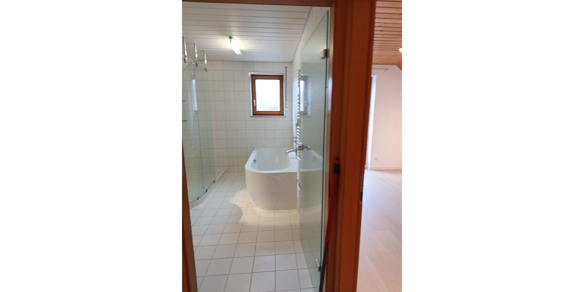 Reihenhaus Holzgerlingen - 4 Zimmer, 139 m&sup2;, 1.900&euro; | Angebot:25976661