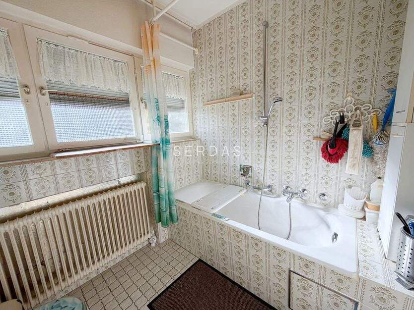 Attraktives 4-Familienhaus in zentraler Lage von Stuttgart-Obertürkheim 1 zimmer