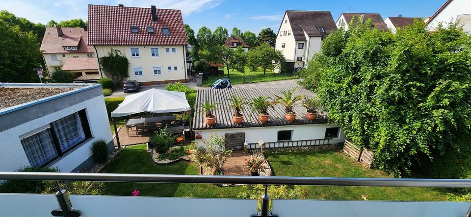Sehr schöne voll möblierte 77qm Wohnung auf Zeit zu vermieten.