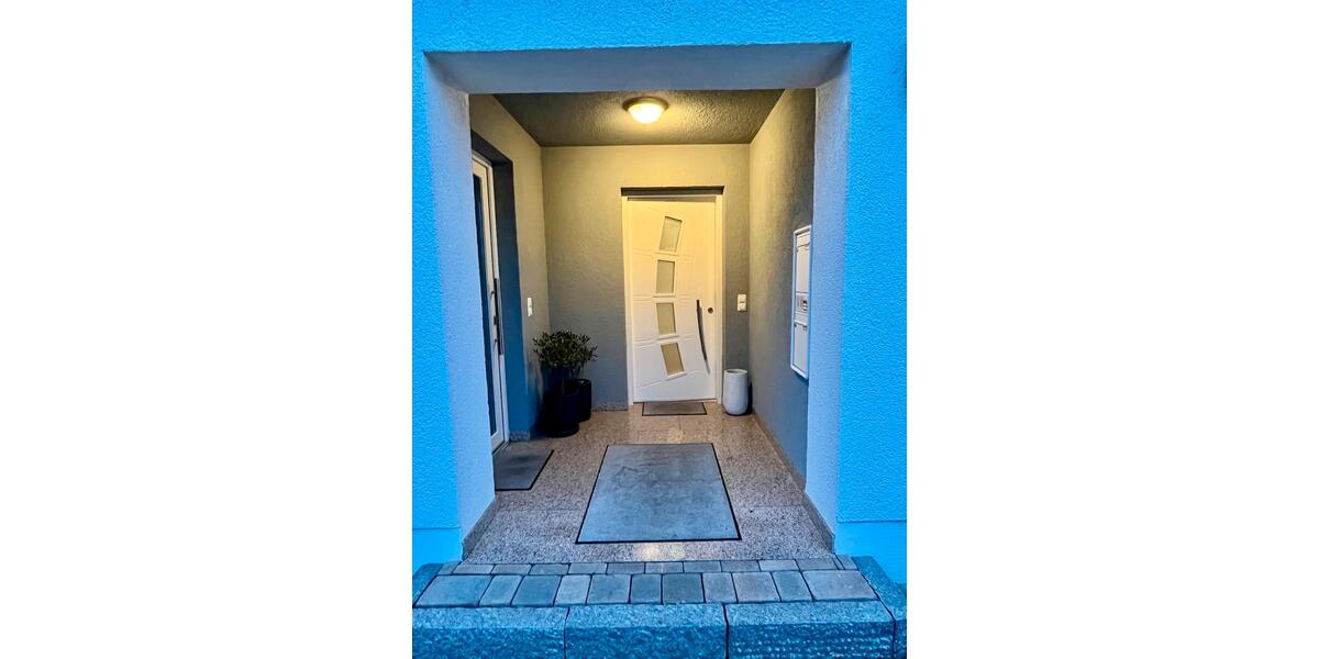 Einfamilienhaus Weinstadt - 9 Zimmer, 247 m&sup2;, 995.000&euro; | Angebot:26825977