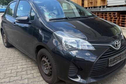 Toyota Yaris 245.000 km 3.490 &euro; Filderstadt / bei Stuttgart 70794