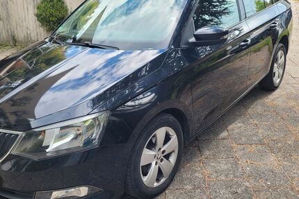 Skoda Fabia 80.000 km 8.500 &euro; Stuttgart 70184