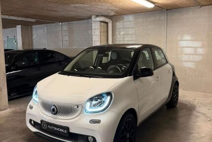 Smart ForFour 51.053 km 8.699 &euro; Stuttgart 70374