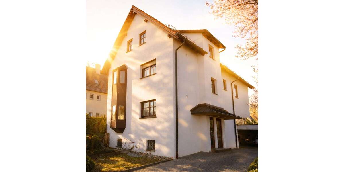 Haus zum Kaufen in Fellbach 950.000 € 330 m² 10 zimmer