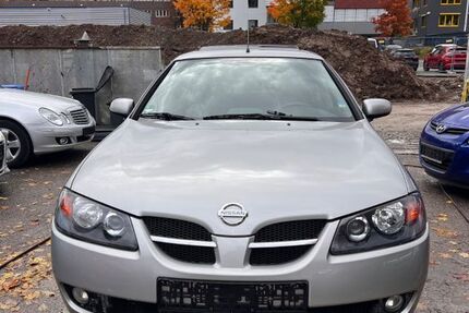 Nissan Almera 96.000 km 1.750 € Stuttgart 70376