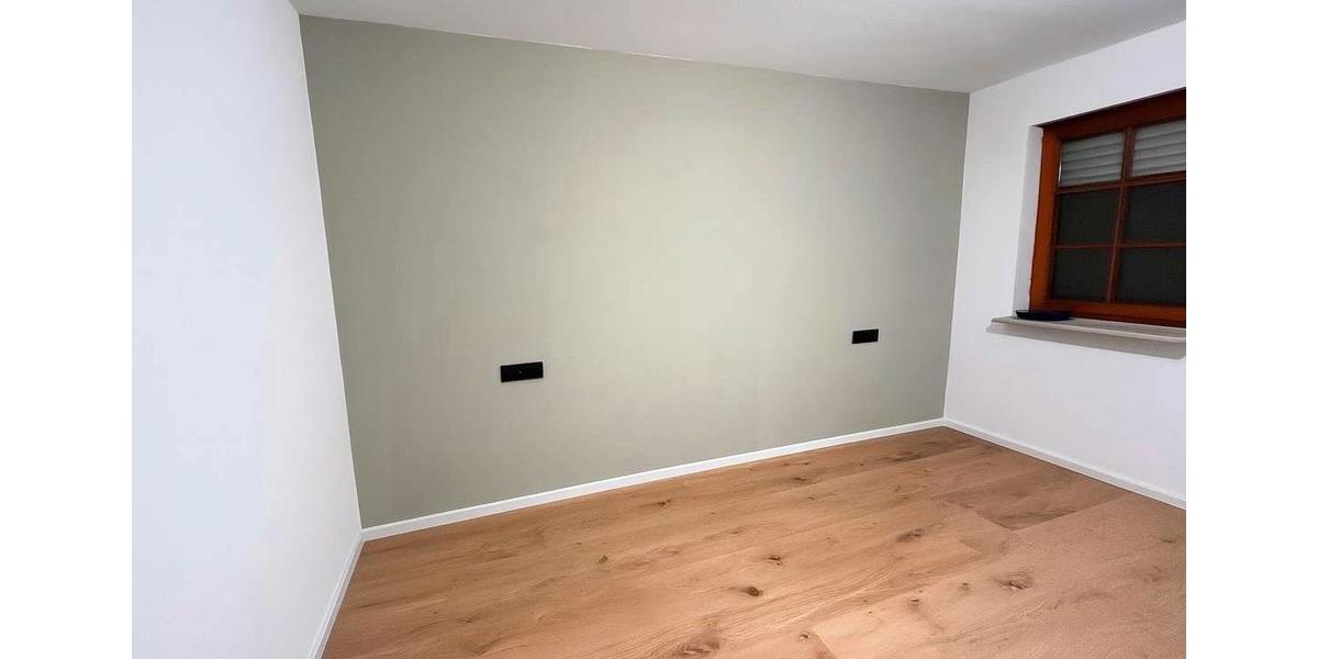 Dachgeschoßwohnung Markgröningen - 4.5 Zimmer, 92 m&sup2;, 389.000&euro; | Angebot:26704117