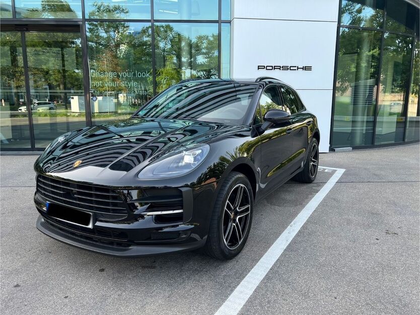 Porsche Macan 64.000 km 54.900 € Stuttgart 70190