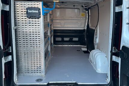 Opel Vivaro 73.327 km 14.990 &euro; Sindelfingen 71065