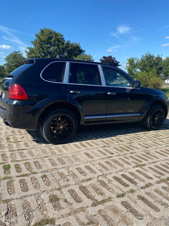 Porsche Cayenne 230.000 km 19.999 € Stuttgart 70191