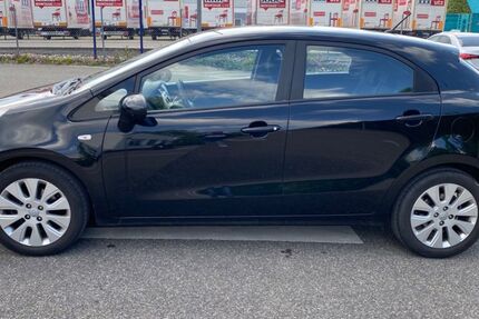 Kia Rio 117.134 km 5.200 € Böblingen 71034