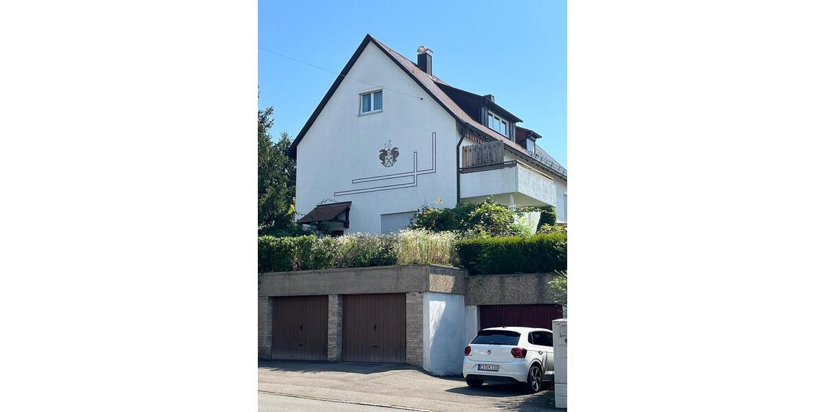 Großzügiges 1-2-Fhs. mit 2 großen Garagen und schönem Garten in guter Lage von Stuttgart-Luginsland 7 zimmer