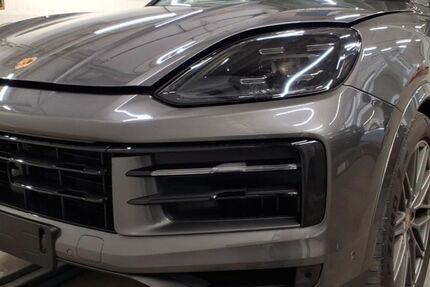 Porsche Cayenne 33.500 km 95.999 € Stuttgart 70499