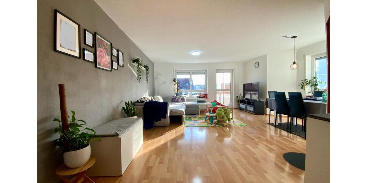 Lichtdurchflutete 3-Zimmerwohnung mit EBK und Süd-West Balkon in Freiberg am Neckar 3 zimmer