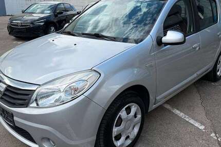 Dacia Sandero 29.000 km 4.490 &euro; Korntal-Münchingen 70825
