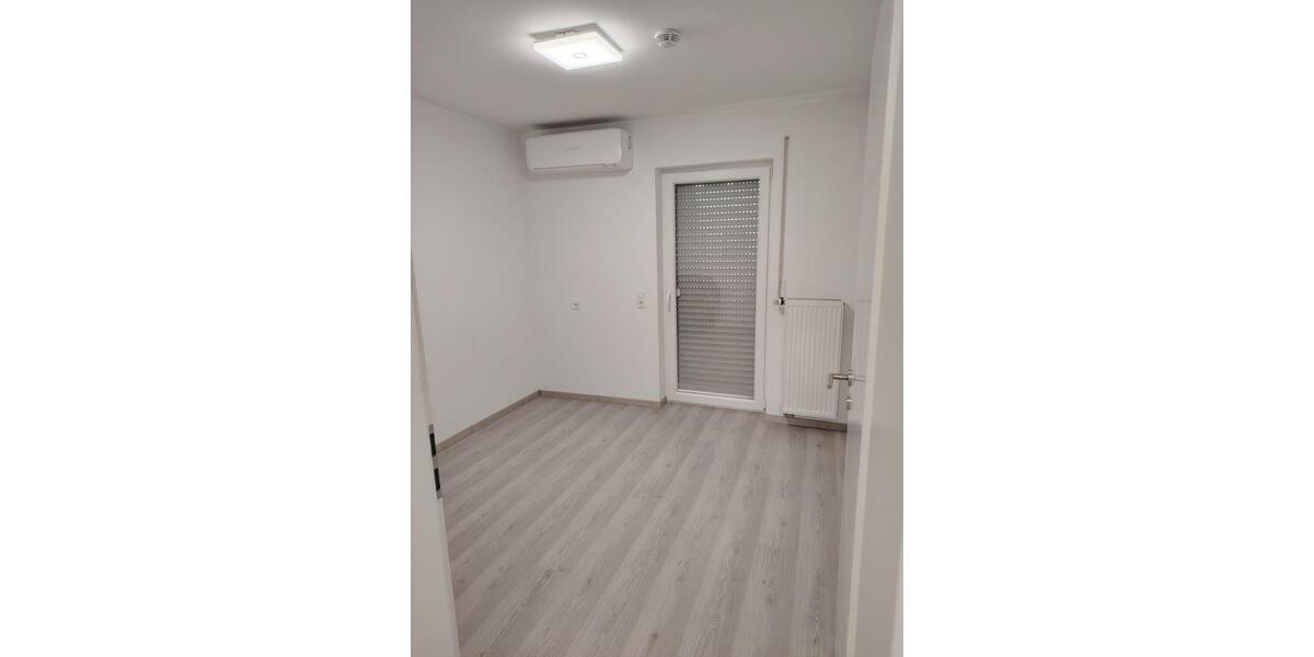 Doppelhaushälfte Ebersbach an der Fils - 5.5 Zimmer, 139 m&sup2;, 550.000&euro; | Angebot:27131693