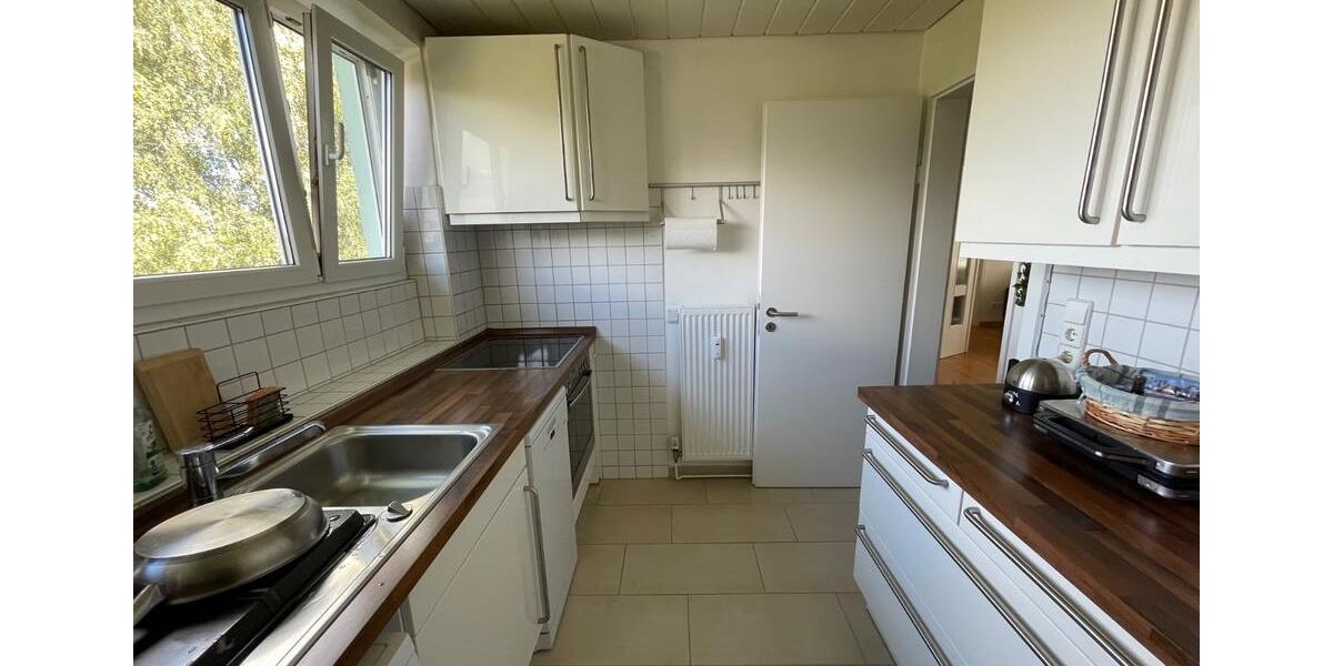 Gehobene 3,5-Zimmer Wohnung mit Süd-Balkon, EBK & Garage in Stgt 3.5 zimmer