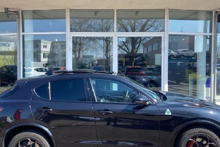 Alfa Romeo Stelvio 33.300 km 60.900 &euro; Asperg 71679