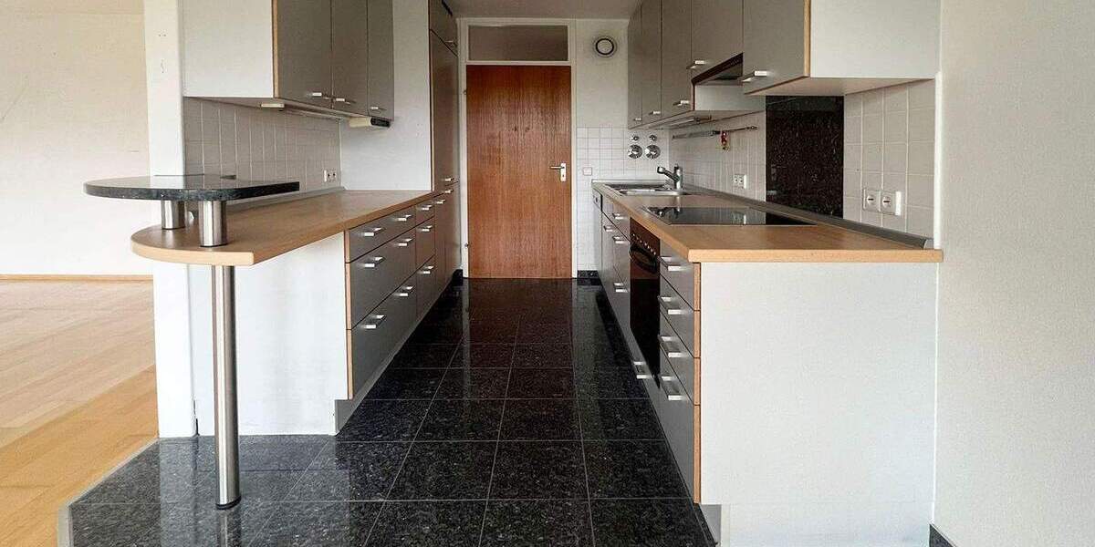 Etagenwohnung Stuttgart Asemwald - 3 Zimmer, 89 m&sup2;, 270.000&euro; | Angebot:24041405