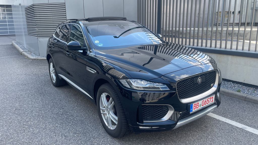 Jaguar F-Pace 133.000 km 25.000 &euro; Stuttgart 70565