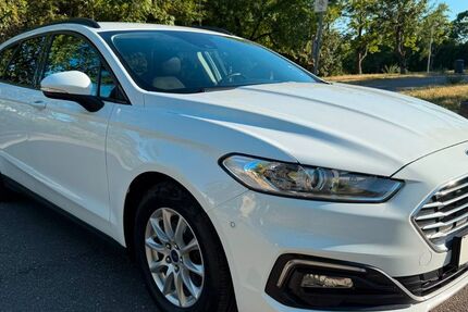 Ford Mondeo 180.569 km 8.999 &euro; Stuttgart 70469