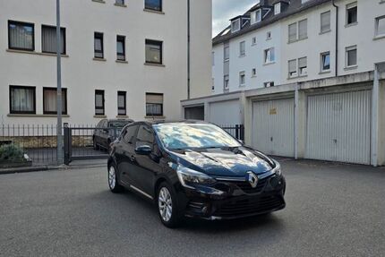 Renault Clio 61.176 km 12.500 &euro; Stuttgart 70374
