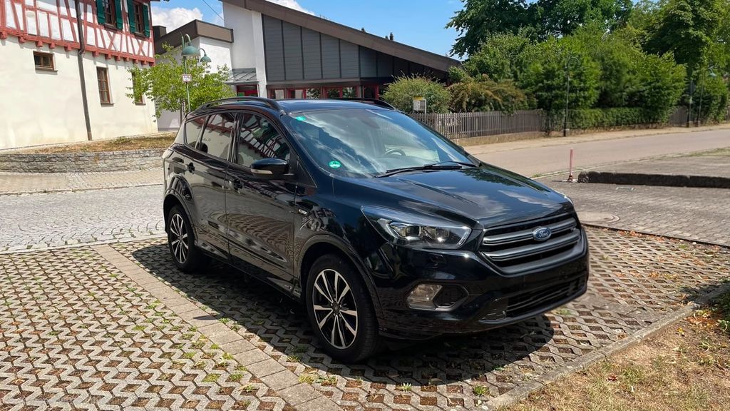 Ford Kuga 35.000 km 18.500 &euro; Stuttgart 70563