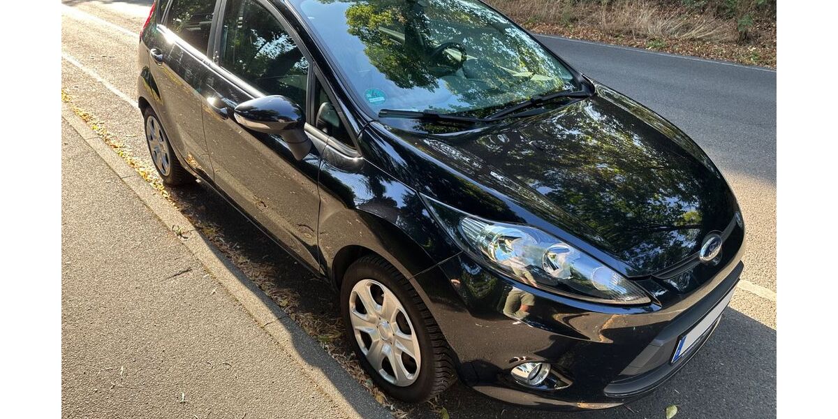 Ford Fiesta 136.900 km 3.900 &euro; Fellbach 70736