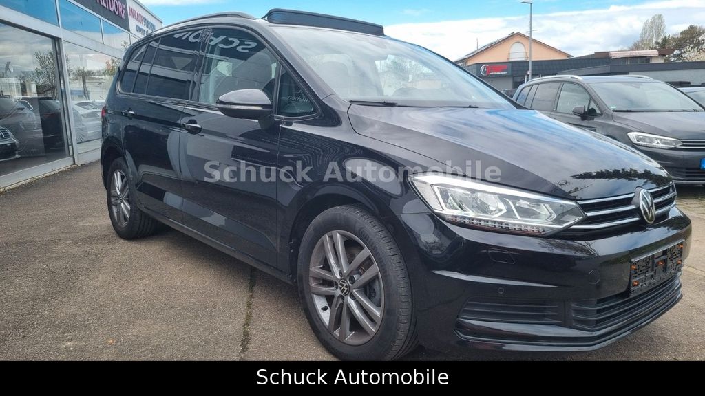 VW Touran 112.330 km 21.888 &euro; Altdorf (Landkreis Böblingen) 71155