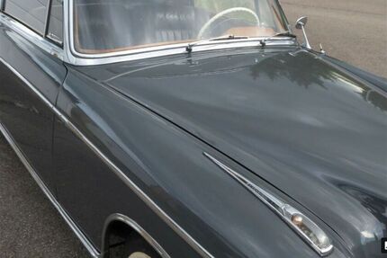 Mercedes 220