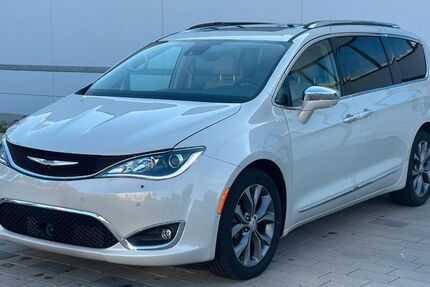 Chrysler Pacifica 95.112 km 27.500 &euro; Bietigheim-Bissingen 74321