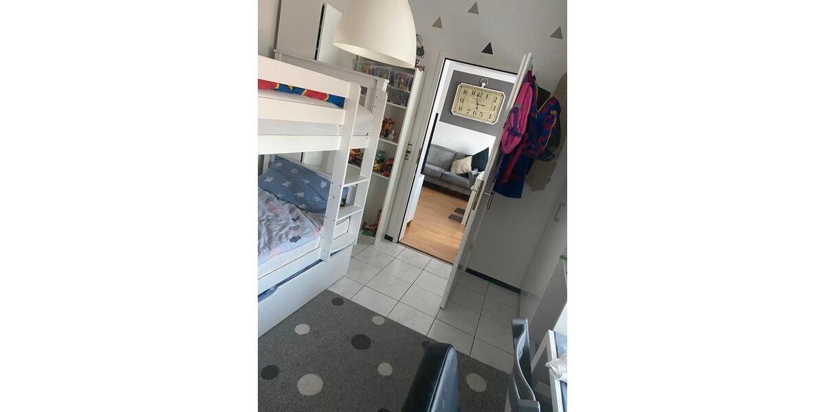 Etagenwohnung Stuttgart Zuffenhausen - 3 Zimmer, 75 m&sup2;, 255.000&euro; | Angebot:26424510