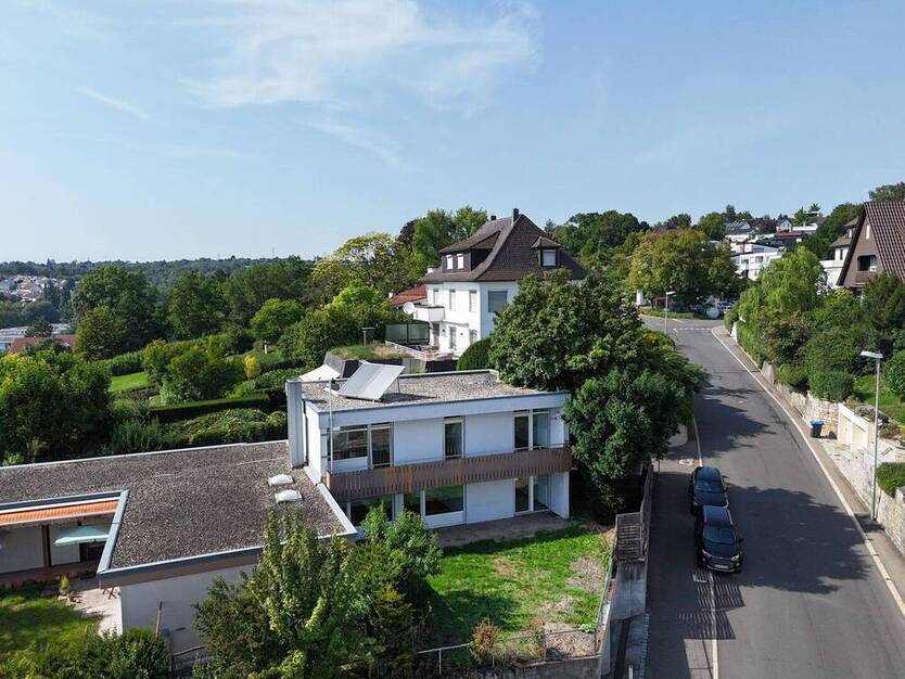 Wohnen nahe ErlenInsel - großzügige Doppelhaushälfte mit Sonnenterrasse, Gartenidylle & Weitblick