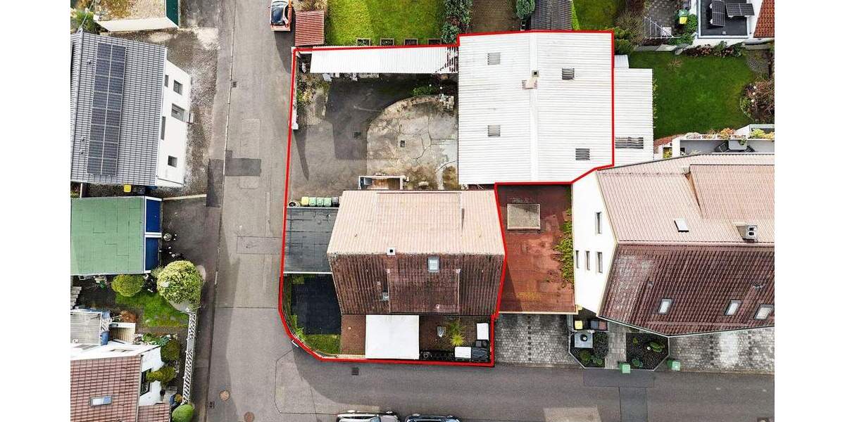 Das perfekte Duo: Zweifamilienhaus mit eigener Werkstatt & flexiblen Wohnmöglichkeiten 6 zimmer