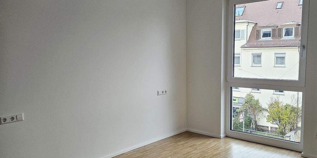 Etagenwohnung Stuttgart Untertürkheim - 3 Zimmer, 84 m&sup2;, 1.390&euro; | Angebot:25665160