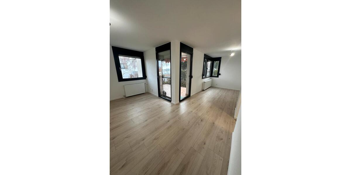 Etagenwohnung Esslingen am Neckar Brühl - 2.5 Zimmer, 64 m&sup2;, 1.250&euro; | Angebot:24767537