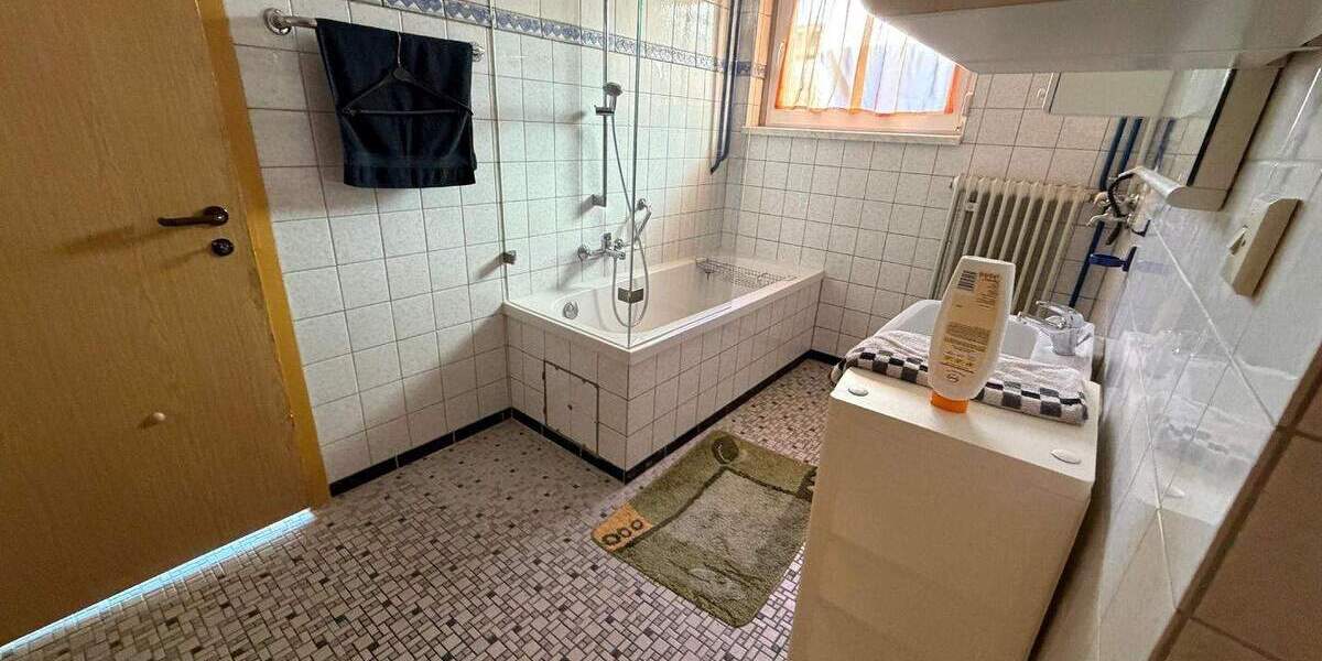 Mehrfamilienhaus, Wohnhaus Weil der Stadt Münklingen - 9 Zimmer, 189 m&sup2;, 739.000&euro; | Angebot:25737013