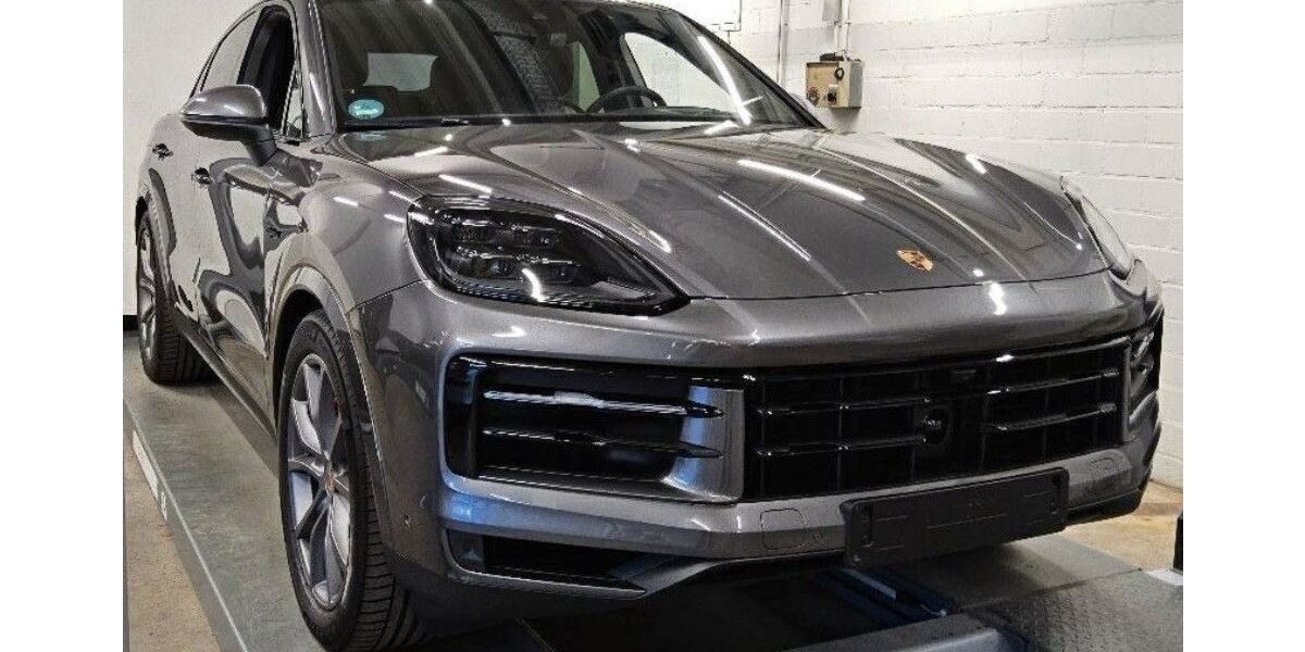 Porsche Cayenne 9.750 km 97.999 &euro; Stuttgart 70499