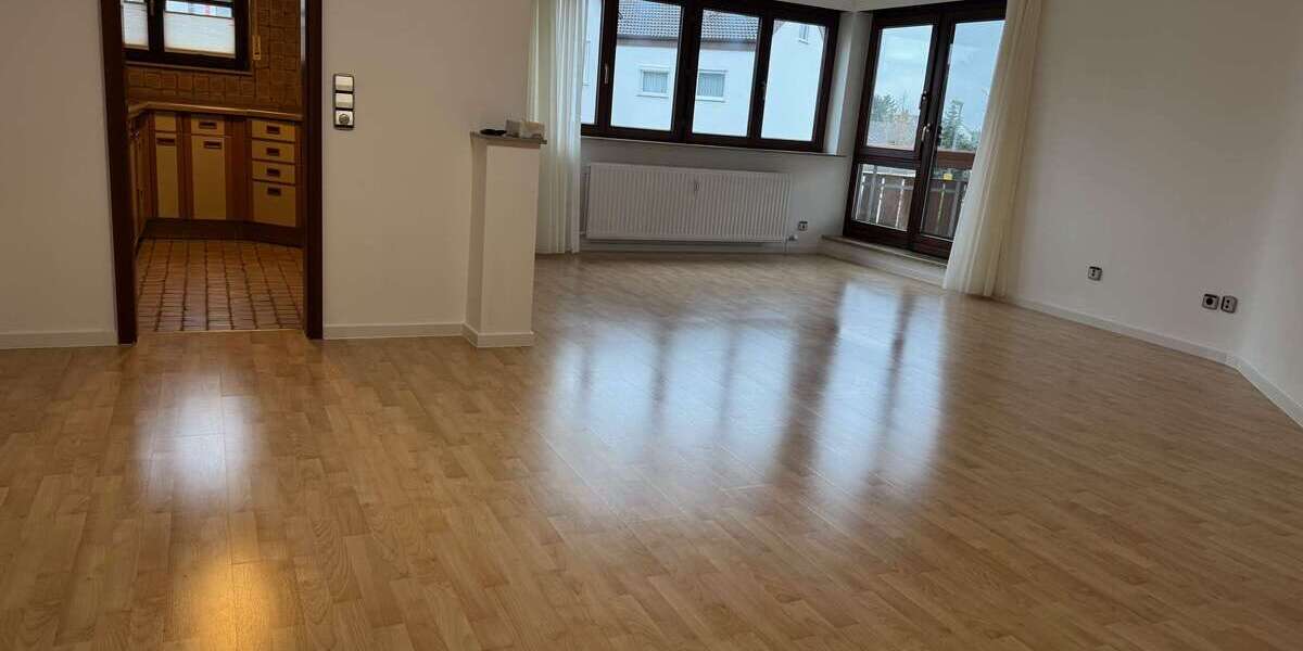 Etagenwohnung Schwieberdingen - 3 Zimmer, 82 m&sup2;, 1.020&euro; | Angebot:25008657