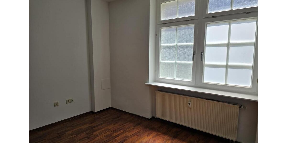 Erdgeschoßwohnung Stuttgart Bad Cannstatt - 7 Zimmer, 160 m&sup2;, 550.000&euro; | Angebot:27256457